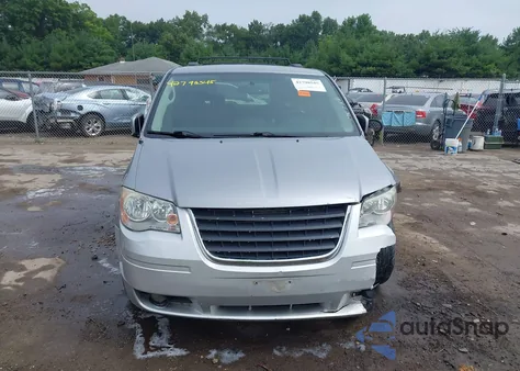 2016 Chrysler Town & Country Touring из США, поврежденный, VIN 2C4RC1BG7GR214420